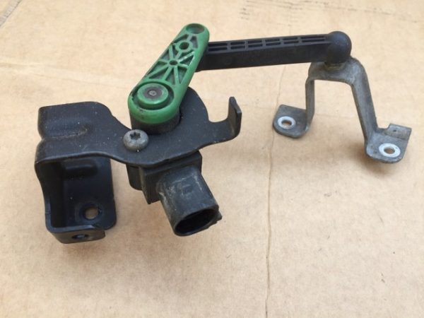 Senzor nivel balast VW Passat B8 1.4 TSI CZEA 5Q0 512 521 F 5Q0512521F - Dezmembrari Auto