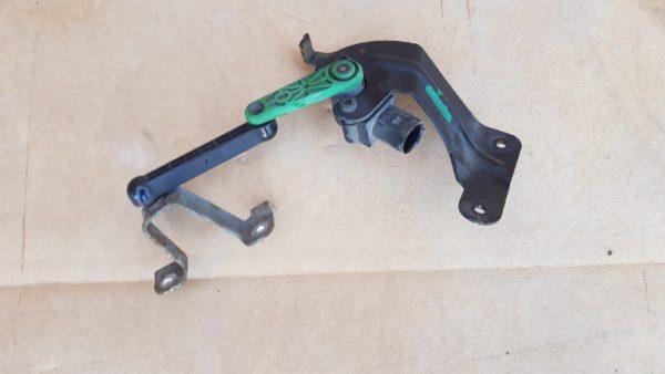 Senzor nivel xenon Audi A3 8V 5Q0512521G 5Q0 512 521 G - Dezmembrari Auto