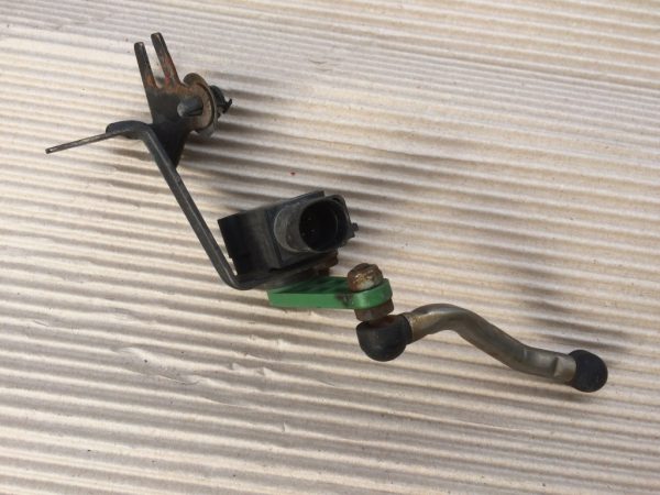 Senzor nivel xenon Audi Q5 2012 8K0907503 8R0941285D - Dezmembrari Auto