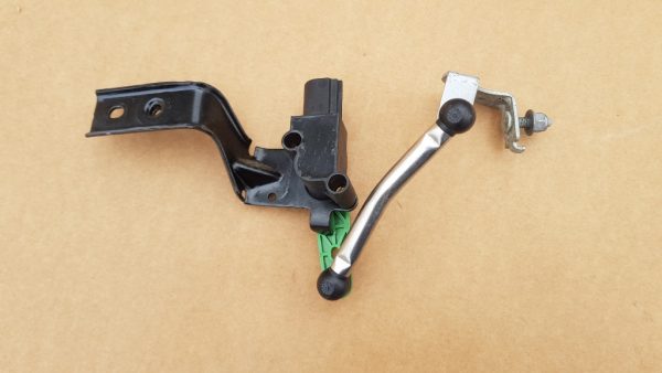 Senzor nivel xenon dreapta VW Arteon 3Q0412522A 3Q0 412 522 A - Dezmembrari Auto