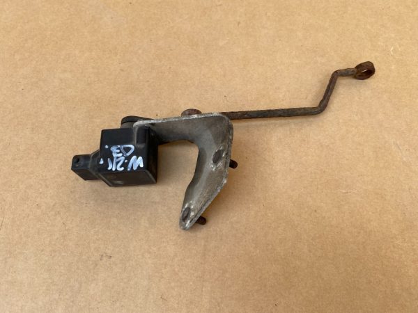 Senzor nivel xenon Mercedes E-Class W211 A0105427717 - Dezmembrari Auto