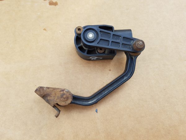 Senzor nivel xenon VW Passat B6 1T0907503 1T0 907 503 - Dezmembrari Auto