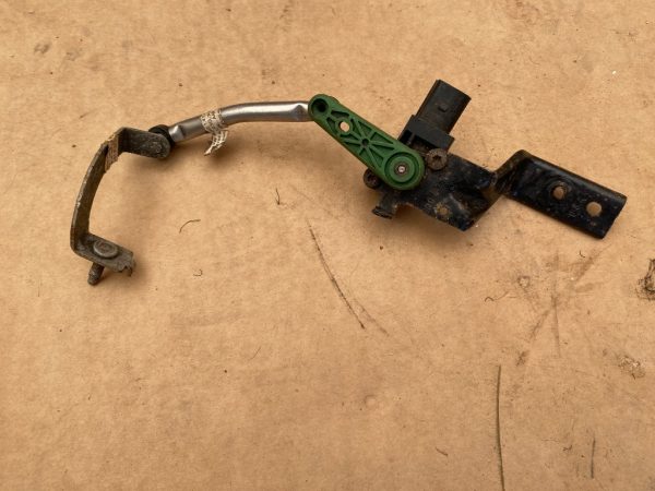 Senzor nivel xenon VW Passat B8 3Q0412522A 3Q0 412 522 A - Dezmembrari Auto