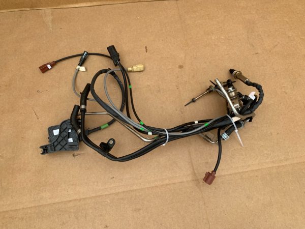 Senzor temperatura gaze VW Passat B8 2.0 tdi 04L906088BB 04L 906 088 BB la 0 km - Dezmembrari Auto