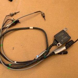 Senzor temperatura gaze VW Passat B8 2.0 tdi 04L906088BB 04L 906 088 BB la 0 km - Dezmembrari Auto