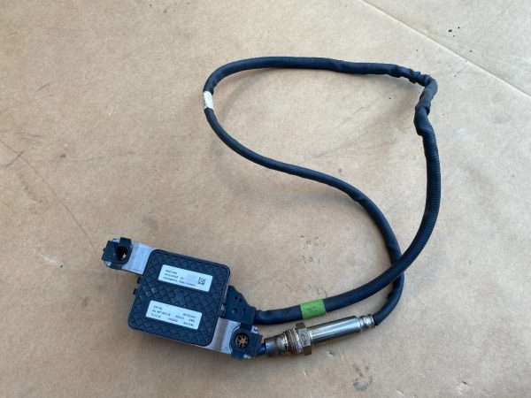 Senzor nox VW Passat B8 2.0 tdi DFC 04L907805CE 04L 907 805 CE la 0 km 04L907807CE 04L 907 807 CE - Dezmembrari Auto