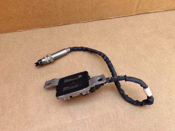 Senzor nox VW Touareg CR 2018 3.0 tdi 4M0907807AE 4M0 907 807 AE - Dezmembrari Auto