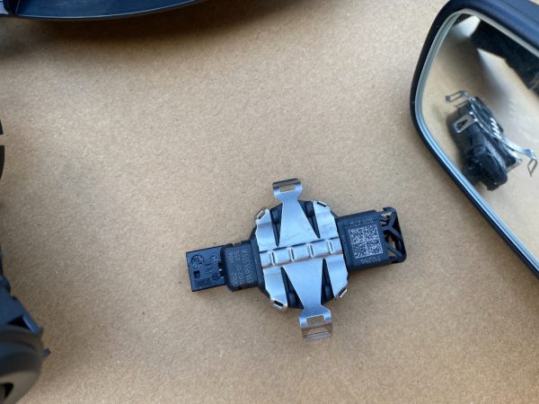 Senzor ploaie lumini Audi Q8 81A 955 555 A 81A955555A 81A 955 555 B 81A955555B - Dezmembrari Auto