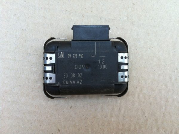 Senzor ploaie Opel Astra J GM09228959  GM 09 228 959 - Dezmembrari Auto
