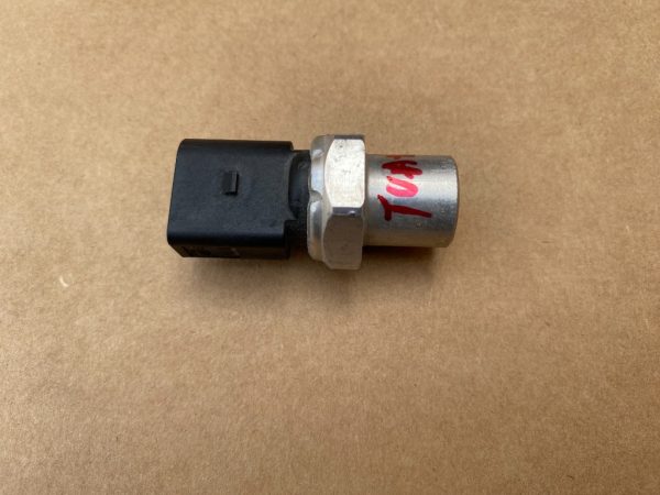 Senzor presiune AC VW Touareg 2018 4H0959126E 4H0 959 126 E - Dezmembrari Auto