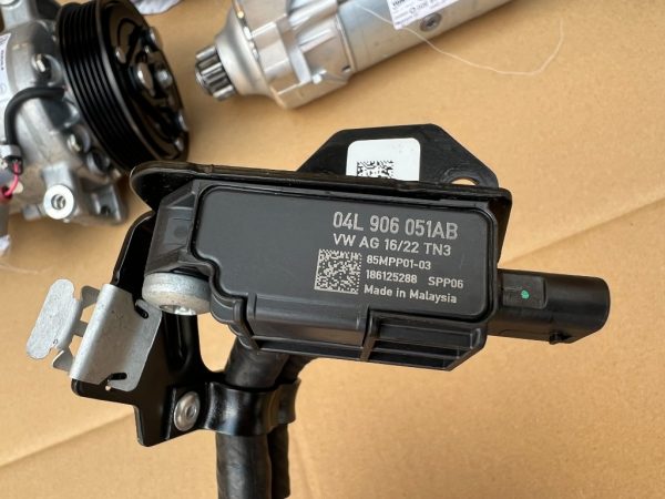 Senzor presiune diferentiala VW Caddy din 2023 la 0 km 04L906051AB 04L 906 051 AB - Dezmembrari Auto