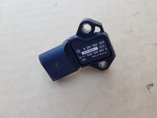 Senzor presiune Skoda Octavia 2 038906051B 038 906 051 B - Dezmembrari Auto