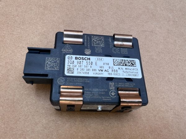 Senzor radar distronic ACC VW Passat B8.5 din 2023 la 0 km 3Q0907550E 3Q0 907 550 E - Dezmembrari Auto