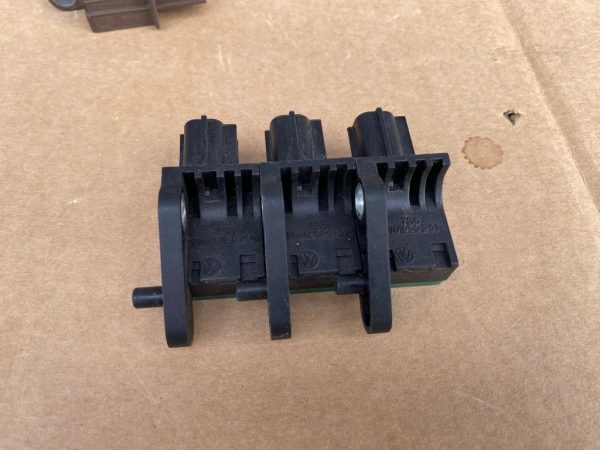 Senzor senzori VW Passat B6 Golf 6 Tiguan 5N0959351 5N0 959 351 - Dezmembrari Auto