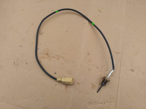 Senzor temperatura Audi A3 8V 2.0 tdi DEJ 04L906088AD 04L 906 088 AD - Dezmembrari Auto