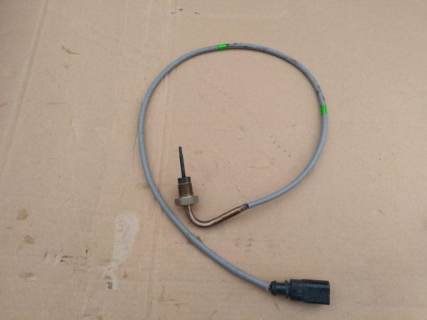 Senzor temperatura Audi A3 8V 2.0 tdi DEJ 04L906088BL 04L 906 088 BL - Dezmembrari Auto