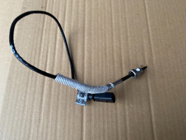 Senzor temperatura gaze VW Arteon 2021 2.0 tdi facelift 05L906088AM 05L 906 088 AM la 0 km - Dezmembrari Auto