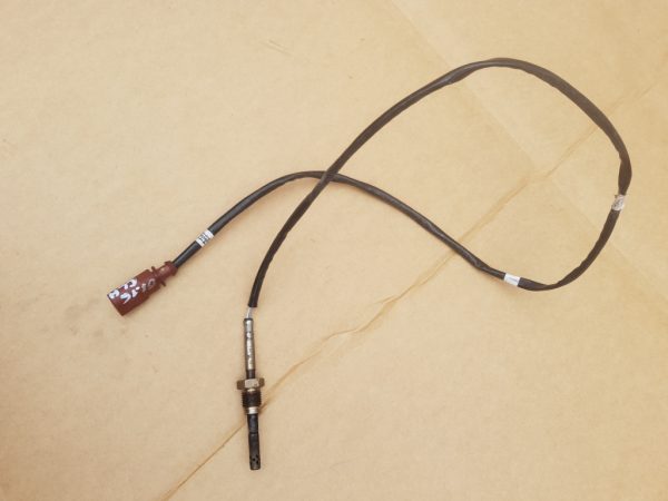Senzor temperatura gaze VW Golf 7 1.6 tdi 04L906088E 04L 906 088 E - Dezmembrari Auto