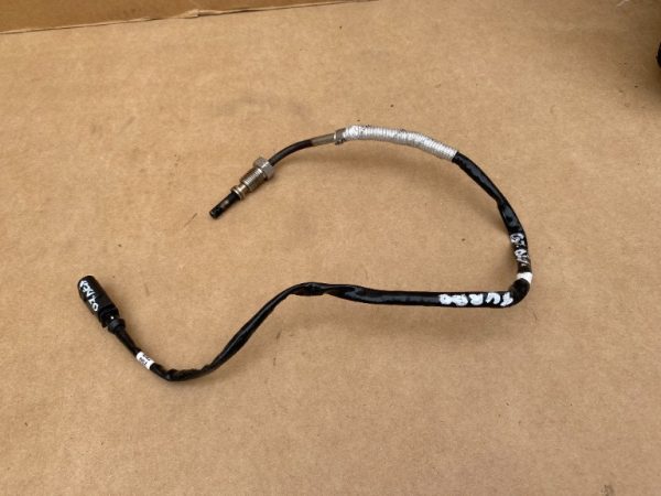 Senzor temperatura gaze VW Golf 7 2019 2.0 tdi 04L906088HT 04L 906 088 HT la 0 km - Dezmembrari Auto