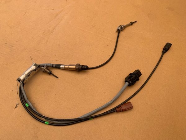 Senzor temperatura gaze VW Jetta 2017 2.0 tdi 04L906088BQ 04L 906 088 BQ la 0 km - Dezmembrari Auto
