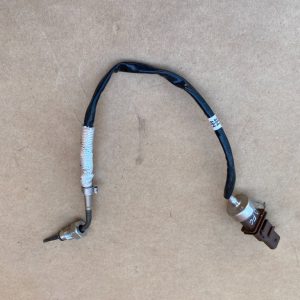 Senzor temperatura gaze VW Passat B8 04L919529D 04L 919 529 D la 0 km - Dezmembrari Auto