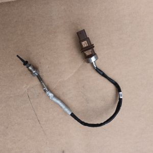 Senzor temperatura gaze VW Passat B8 04L919529D 04L 919 529 D la 0 km - Dezmembrari Auto