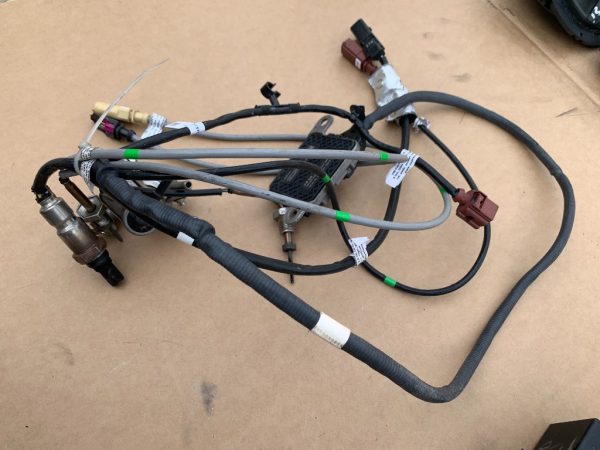Injector adblue VW Passat B8 2.0 tdi 04L131113P 04L 131 113 P la 0 km - Dezmembrari Auto