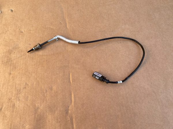 Senzor temperatura gaze VW Passat B8 facelift 2.0 tdi 05L906088AM 05L 906 088 AM la 0 km - Dezmembrari Auto