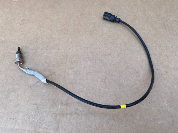 Senzor temperatura turbina VW Golf 7 1.6 tdi 04L906088AR 04L 906 088 AR la 0 km 04L906088JC, 04L 906 088 JC - Dezmembrari Auto