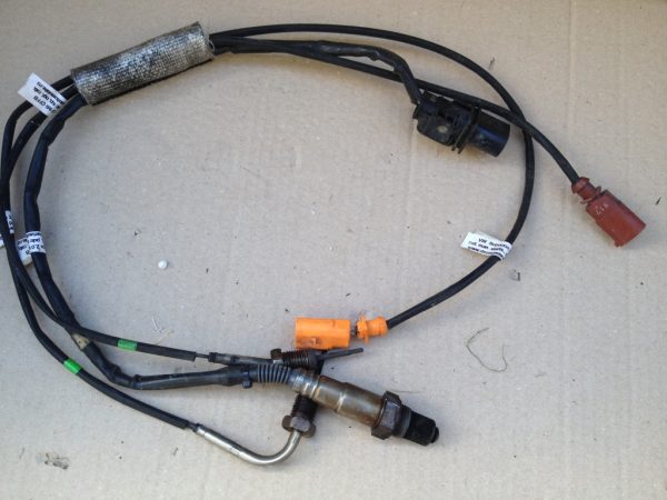 Senzor temperatura VW Scirocco 03L906088BJ 03L 906 088 BJ - Dezmembrari Auto