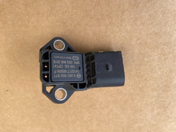 Senzor VW Passat B8 2.0 tdi 03G906015E 03G 906 015 E - Dezmembrari Auto