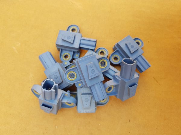 Senzori senzor VW Audi 1K0955557A 1K0 955 557 A - Dezmembrari Auto