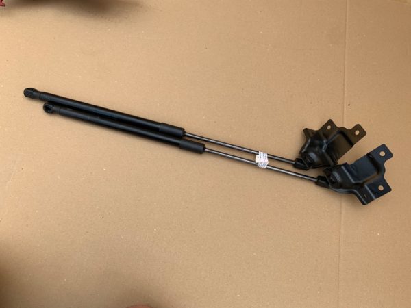 Set amortizoare capota fata VW Arteon facelift 2021 3G8823359A 3G8 823 359 A la 0 km - Dezmembrari Auto