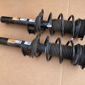 Set amortizoare cu arcuri si flanse VW Golf 7 2016 5Q0412014MG 5Q0 412 014 MG la 0 km - Dezmembrari Auto