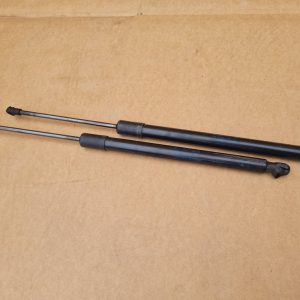 Set amortizoare haion VW Golf 7 hatchback 5G6827550H 5G6 827 550 H la 0 km - Dezmembrari Auto