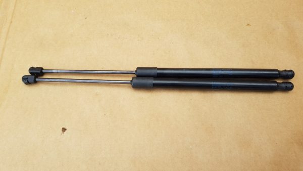 Set amortizoare haion VW Golf 7 variant 5G9827550C 5G9 827 550 C - Dezmembrari Auto