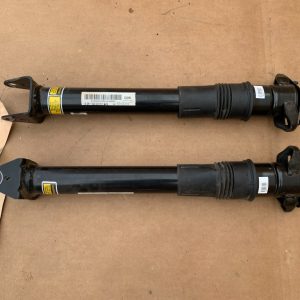 Set amortizoare fata Mercedes R-Class R400 W251 facelift 2015 A2513206513 A 251 320 65 13 - Dezmembrari Auto