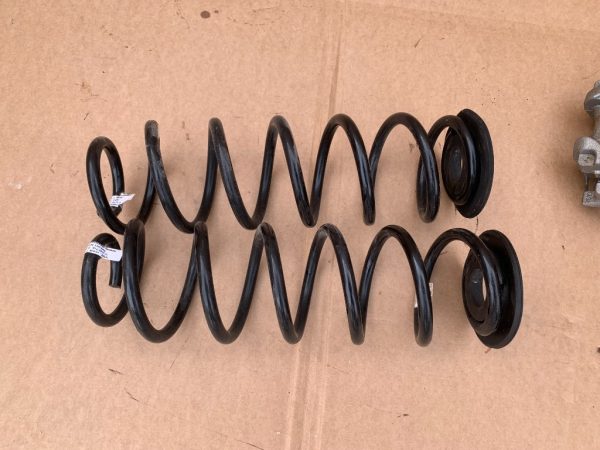 Set arcuri spate VW Golf 7 2019 5Q0511121AD 5Q0 511 121 AD la 0 km - Dezmembrari Auto