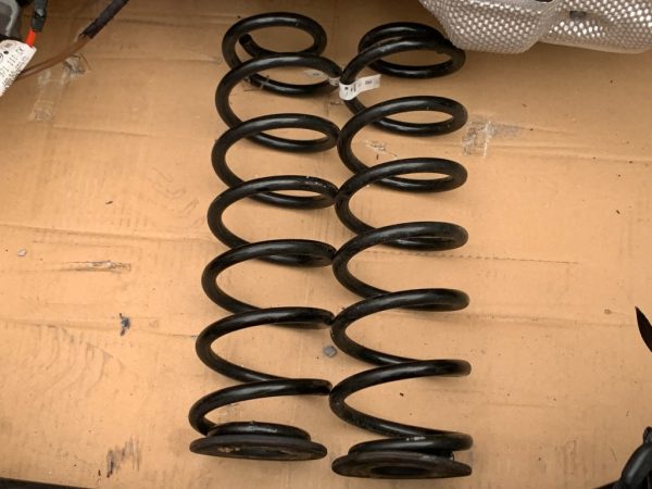 Set arcuri spate VW Passat B8 facelift 2020 3Q0511115AJ 3Q0 511 115 AJ la 0 km - Dezmembrari Auto