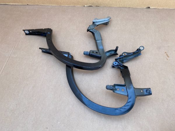 Set balamale capota spate Audi A6 C7 2016 sedan 4G5827302B 4G5 827 302 B 4G5827301B 4G5 827 301 B - Dezmembrari Auto
