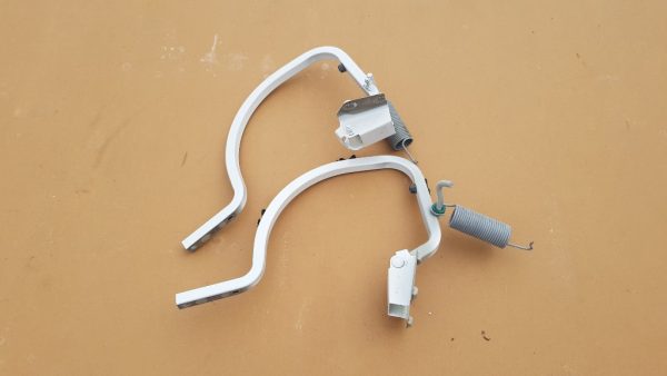Set balamale capota spate stanga dreapta VW Jetta 2017 5C6827302E 5C6827301E - Dezmembrari Auto