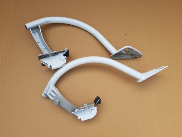 Set balamale capota spate VW Passat CC facelift 2016 3C8827302A 3C8827301A - Dezmembrari Auto