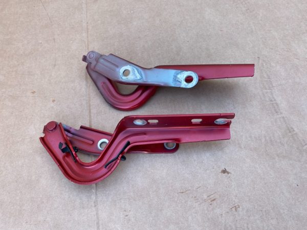 Set balamale capota VW ID4 ID.4 11A823301 11A823302 la 0 km - Dezmembrari Auto