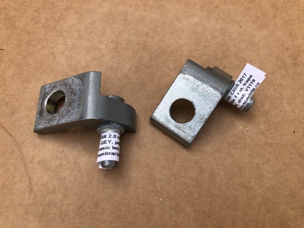 Set balamale usa dreapta fata VW Passat B8 - Dezmembrari Auto