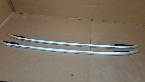 Set bare longitudinale cromate VW Golf 7 variant 5G9860043C 5G9860044C - Dezmembrari Auto