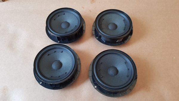 Set boxe stanga dreapta fata spate VW Jetta 2016 5C6035454A 5C6 035 454 A - Dezmembrari Auto