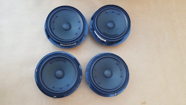 Set boxe VW Golf 7 5G0035453G 5G0 035 453 G - Dezmembrari Auto