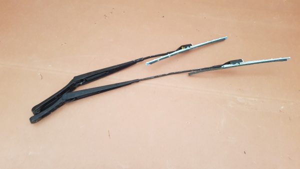 Set brate stergator VW Golf 7 5G1955409D 5G1955410D - Dezmembrari Auto