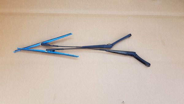 Set brate stergatoare VW Jetta 2016 5C7955409 5C7955410 - Dezmembrari Auto