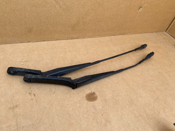 Set brate stergator VW Jetta 2017 5C7955409 5C7 955 409 la 0 km - Dezmembrari Auto